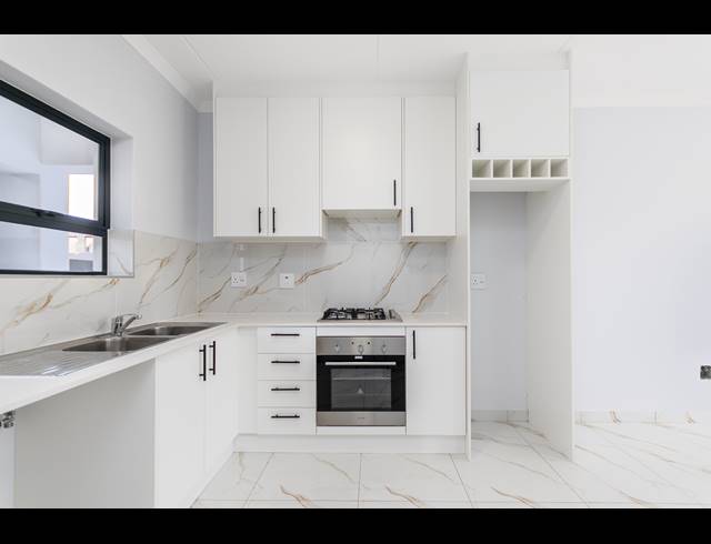 2 BEDROOM APARTMENT FOR SALE IN RUYTERWACHT